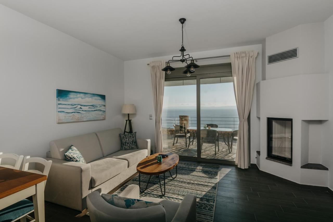 Bay View Guesthouses 卡拉马塔 外观 照片