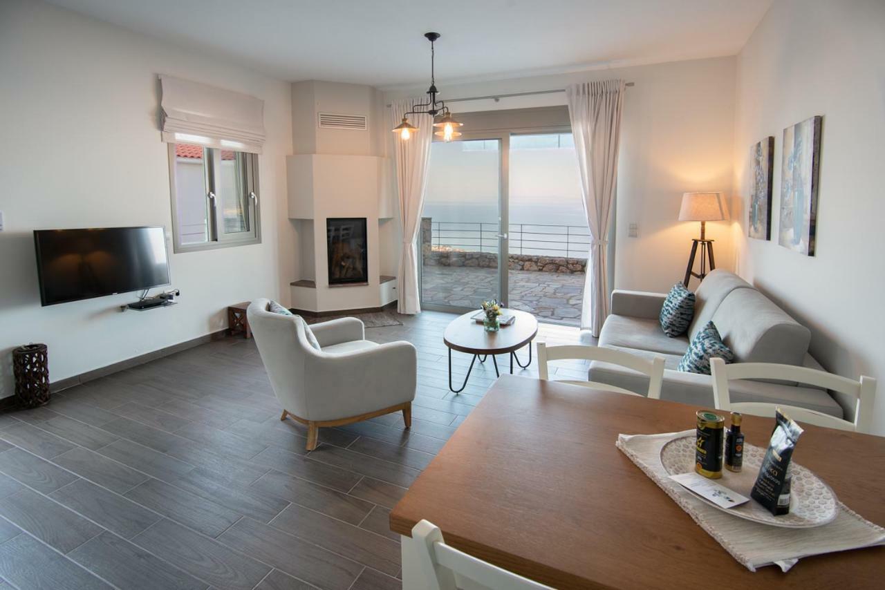 Bay View Guesthouses 卡拉马塔 外观 照片